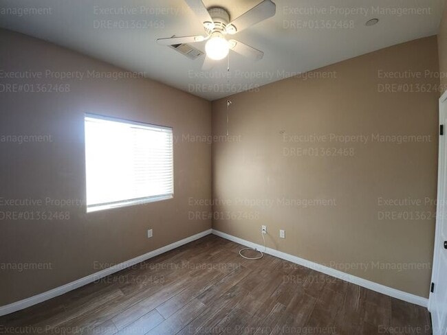 Building Photo - Charming 3 bedroom, 2 bathroom home locate...
