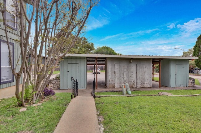 Building Photo - 6910 Lovely Ln