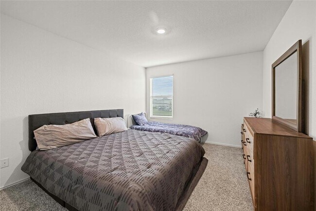 Building Photo - 5653 Bellissima Way