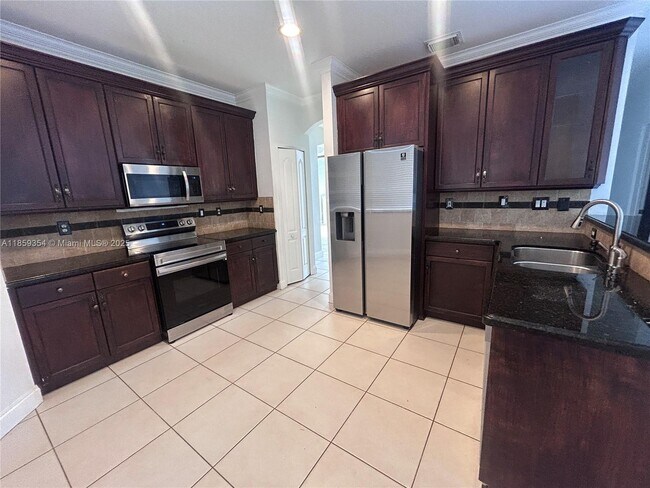 Building Photo - 6528 SW 158th Pass