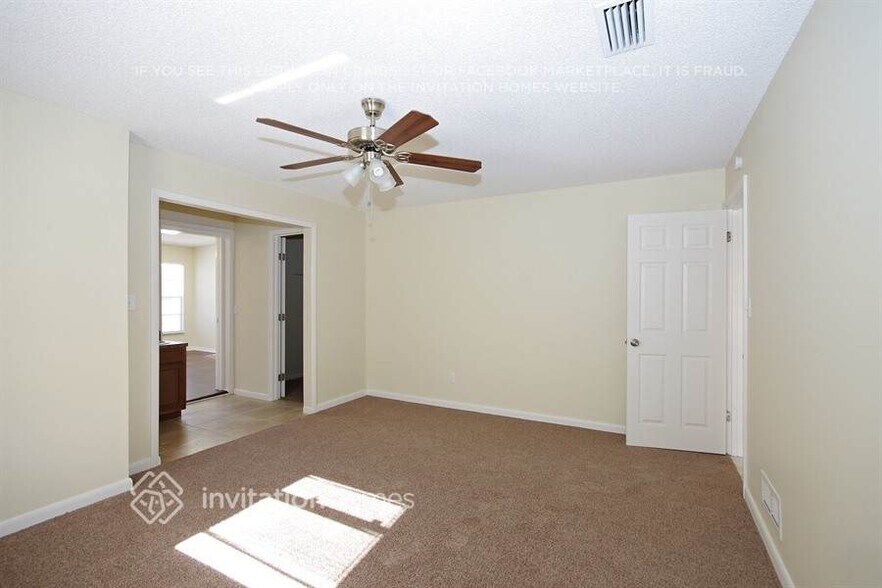 Building Photo - 760 Jena Dr