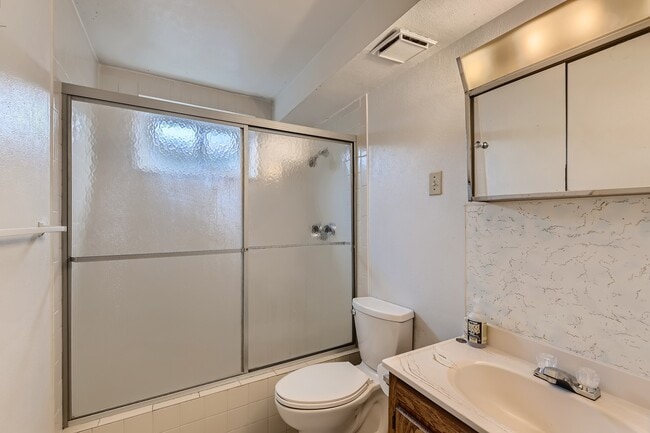 Building Photo - 6871 Knox Ct