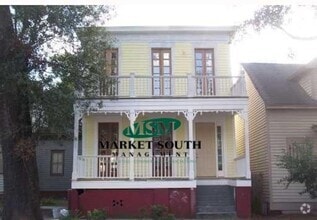 Building Photo - *REDUCED* FURNISHED RENTAL ON HENRY