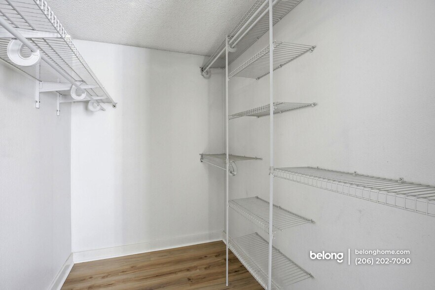 Building Photo - 9243 Palatine Ave N