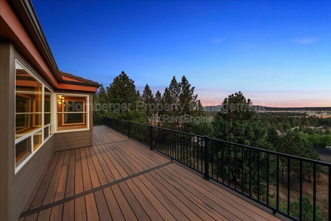 Building Photo - 5203 N Mulvaney Ct