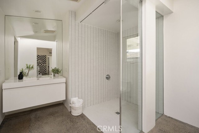 Building Photo - 2015 Irvine Ave