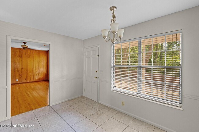 Building Photo - 1922 Holly Oaks Ravine Dr