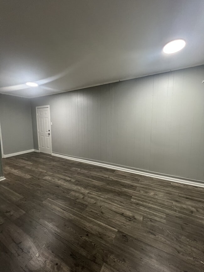 Building Photo - 932 Hatchie Ave