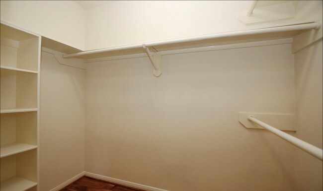 Building Photo - 15710 Cascading Brook Way