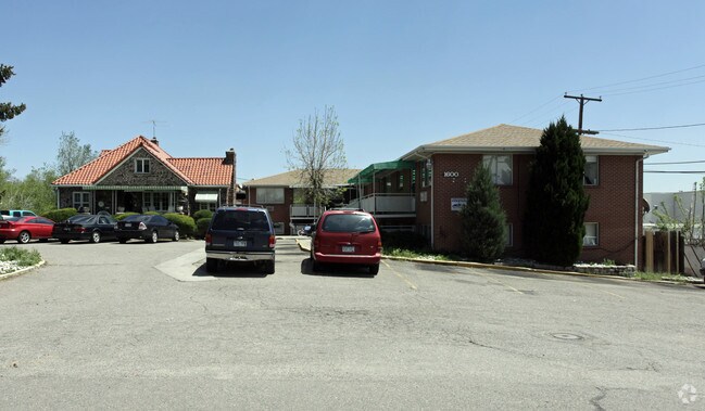 Garland St Apartments - 1600-1604 Garland St