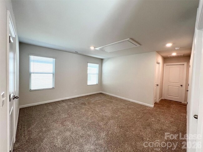 Building Photo - 11819 Midnight Wy