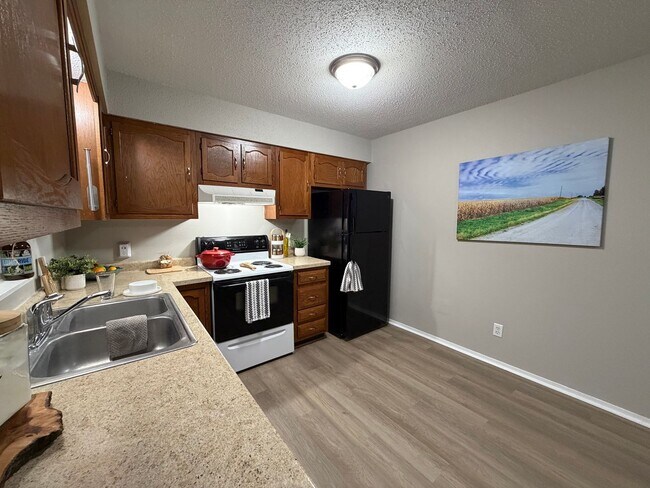 Building Photo - 246-248 Grand Blvd.