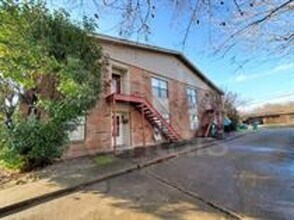 Building Photo - 2811 Granger St