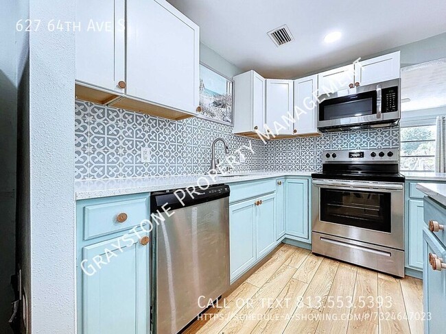 Building Photo - 627 64th Ave S