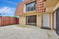 Building Photo - 806 Blue Ridge Cir