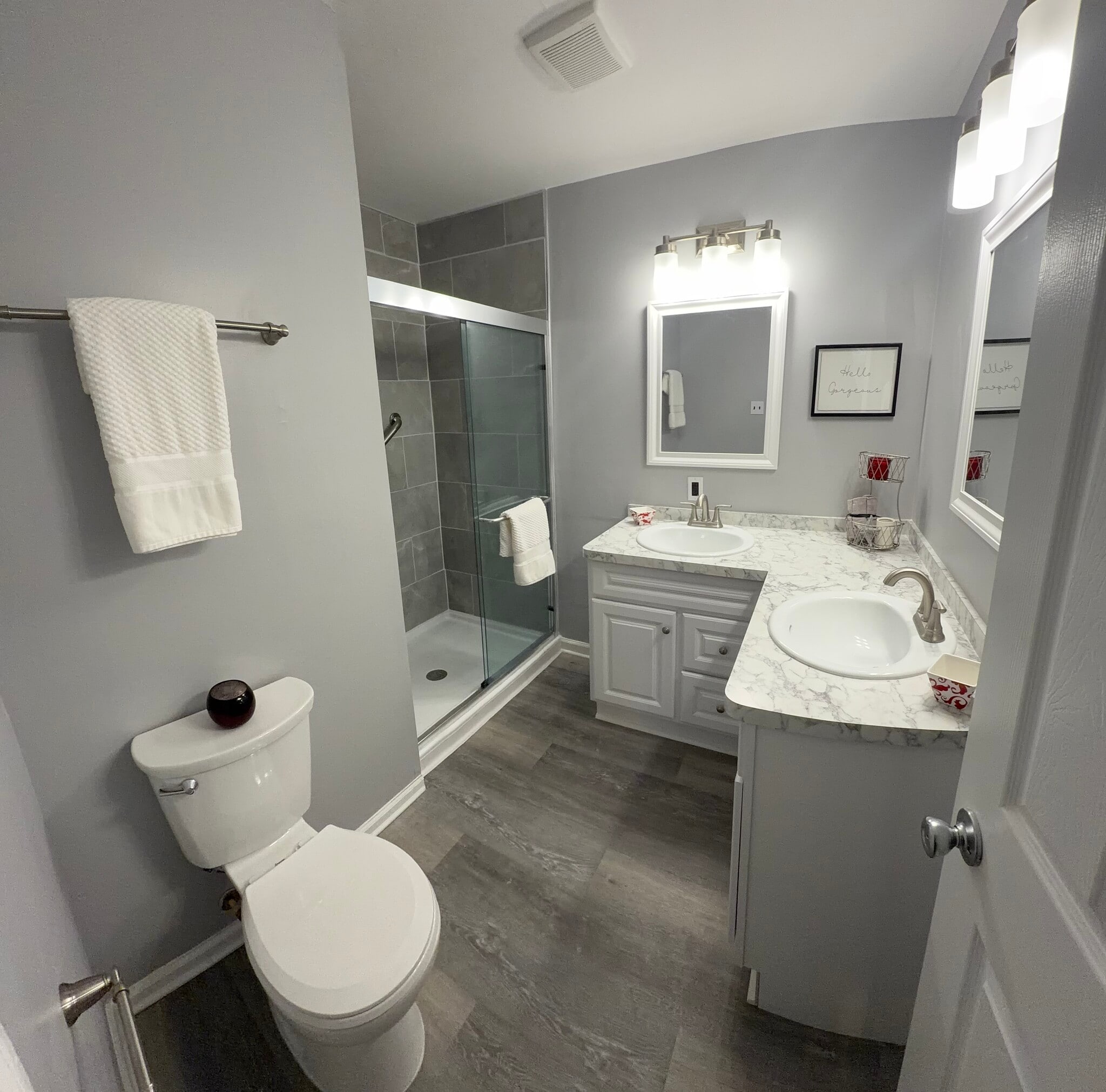 Main bathroom - 102 Stone Hurst Ct