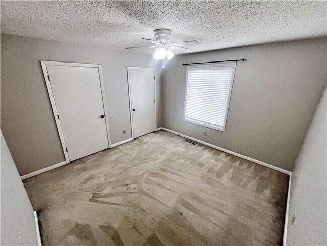 Building Photo - 2010 Shadow Bluff Ct NE