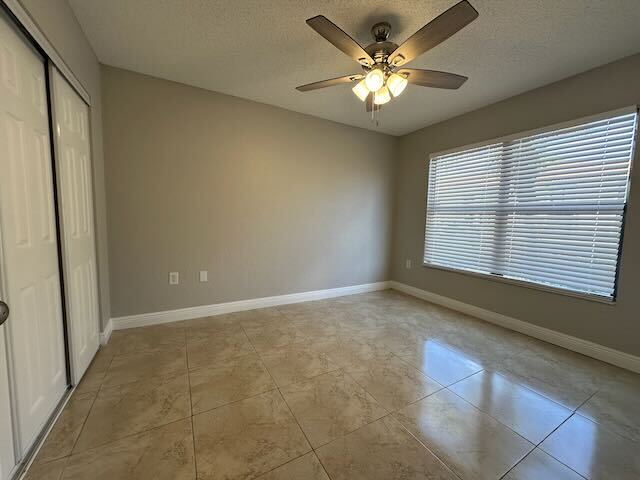 Building Photo - 1540 Lake Crystal Dr