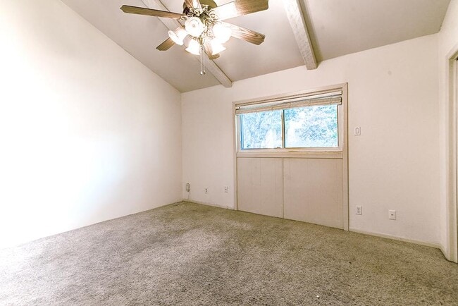 Building Photo - 2012 Court Pl