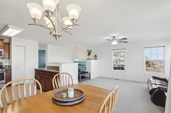 Building Photo - 1147 Piccolo Ln