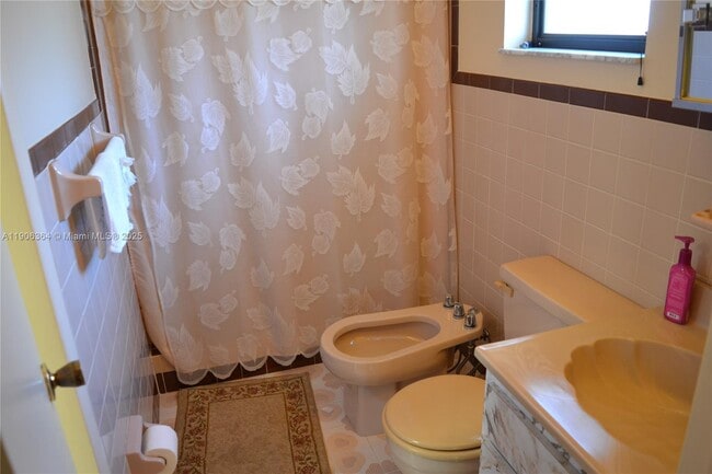 Building Photo - 7855 SW 17th Terrace