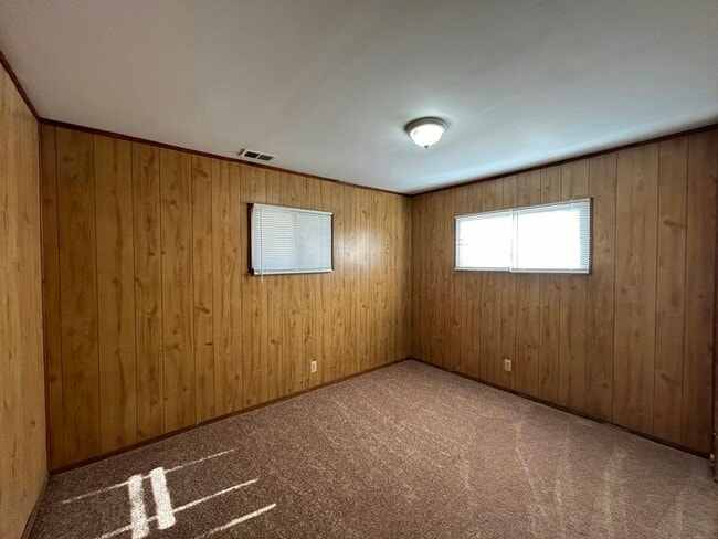 Building Photo - 15907 Knight