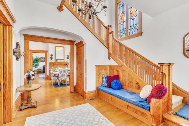 Building Photo - 5857 E 1st Ave