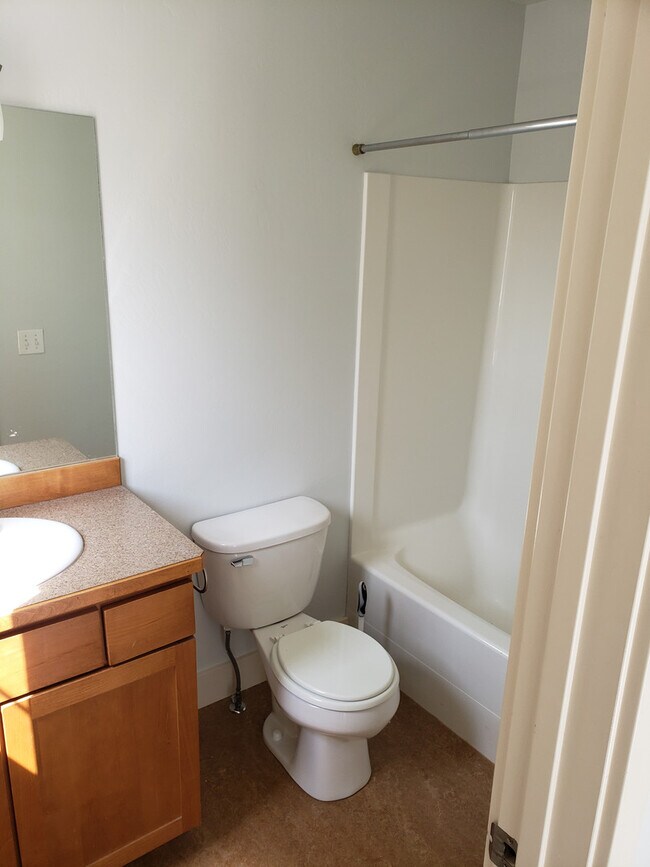 Building Photo - 4251COV