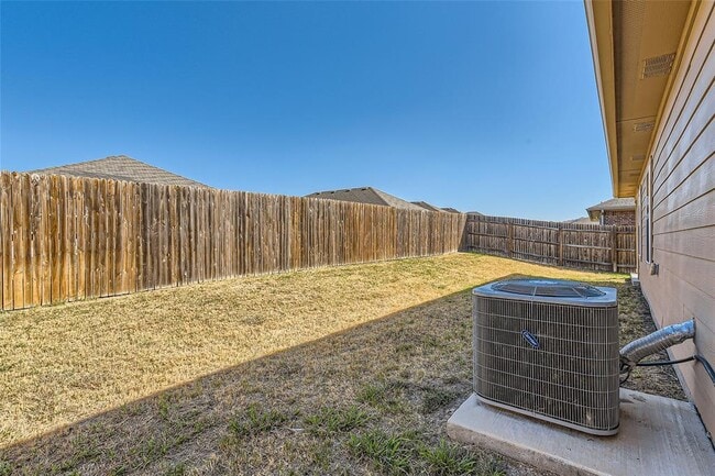 Building Photo - 5704 Montrelia Dr