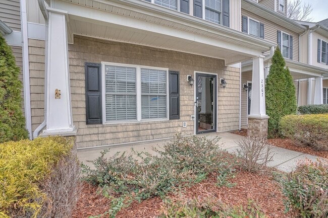 Building Photo - 2567 New Holland Cir