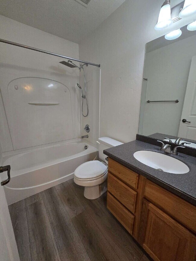 Building Photo - "Single Family Home with Incredible View!"