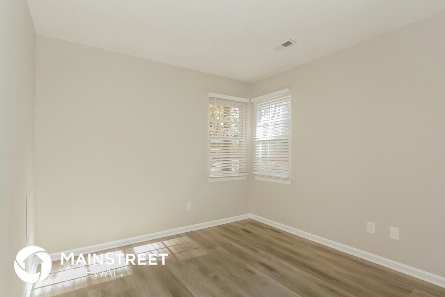 Building Photo - 707 Southland Rd