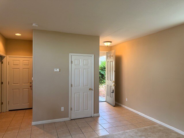 Building Photo - 8033 Farin Ct