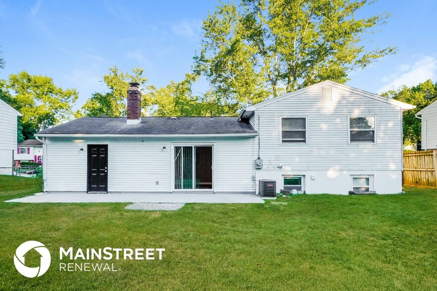 Building Photo - 6020 Dakar Rd E