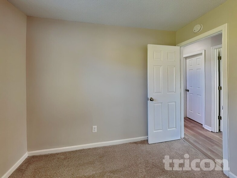 Building Photo - 1057 Misty Meadows Point
