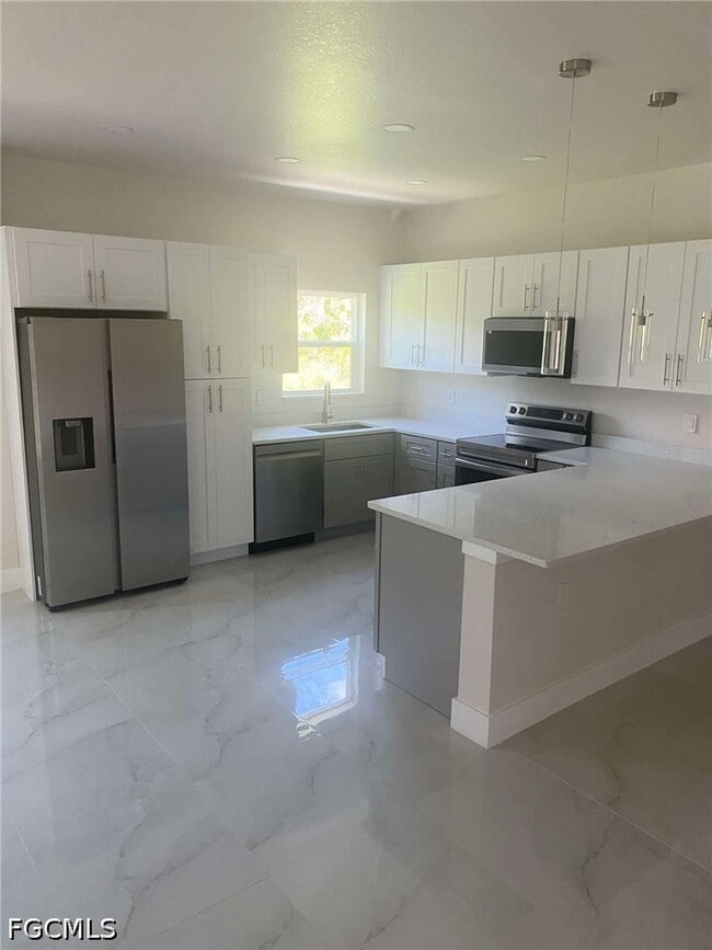 Building Photo - 13251 Coral Dr