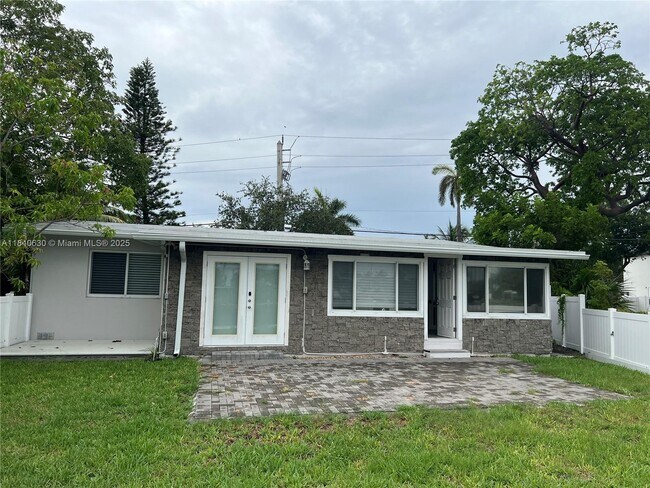 Primary Photo - 1254 Cordova Rd