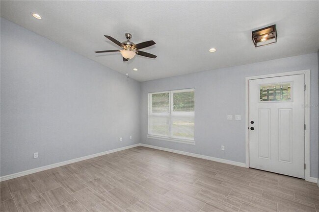 Building Photo - 5783 NW 11th Pl