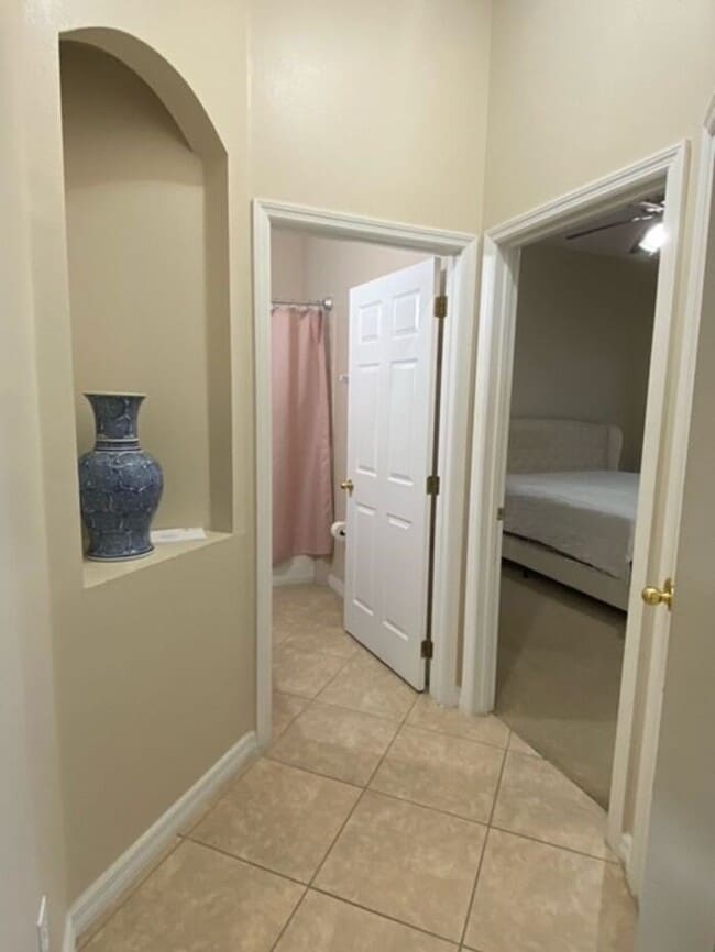 Building Photo - Beautiful 4 Bedroom 3 Bath Home in Ocoee