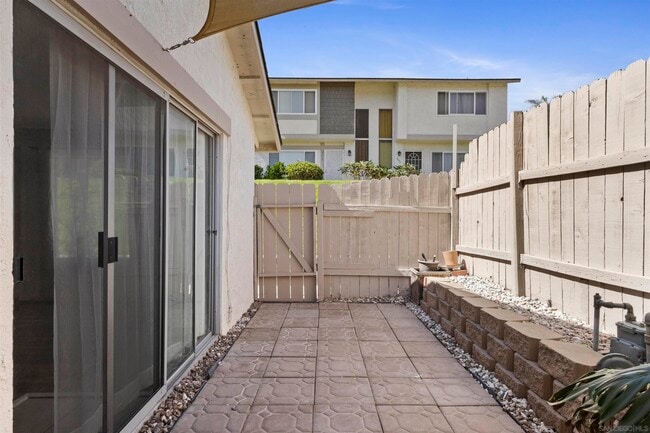 Building Photo - 3569 Surf Pl