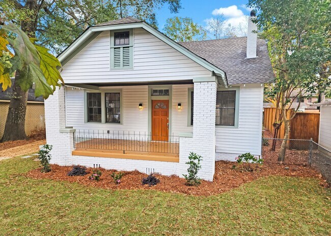 Building Photo - Charming Garden District Home