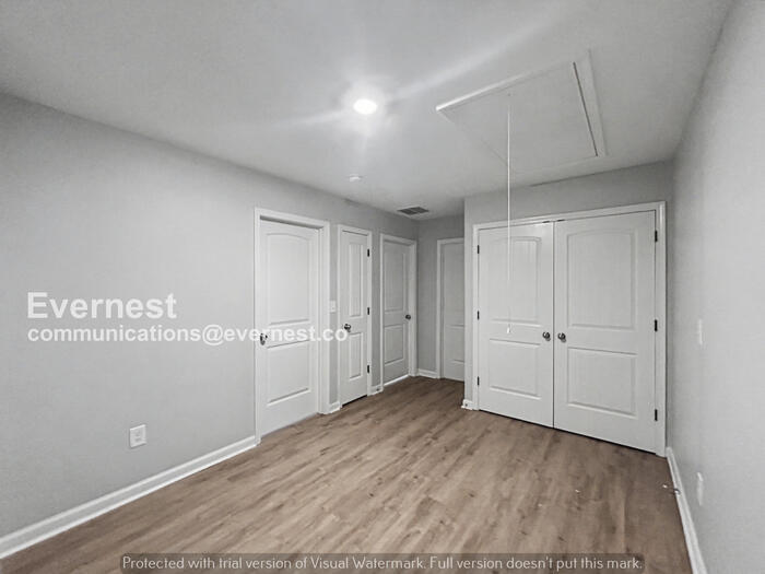 Building Photo - 5289 Hanover St