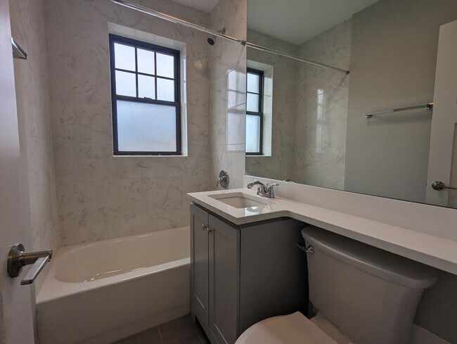Building Photo - 373 Hazel Ave