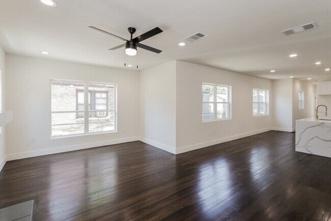 Building Photo - Stylish and Modern Living Minutes from Dow...