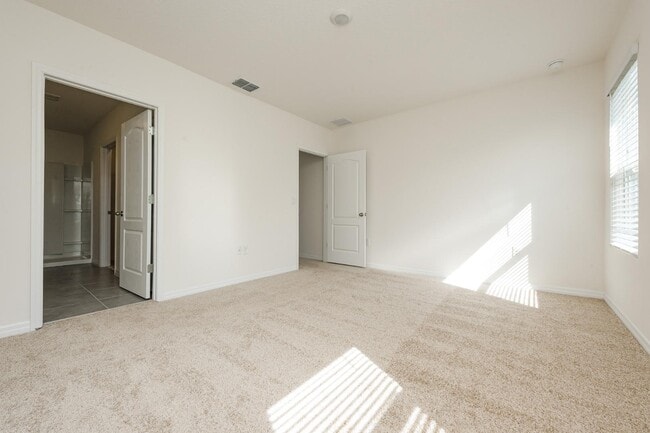 Building Photo - 41 Bella Oaks Dr