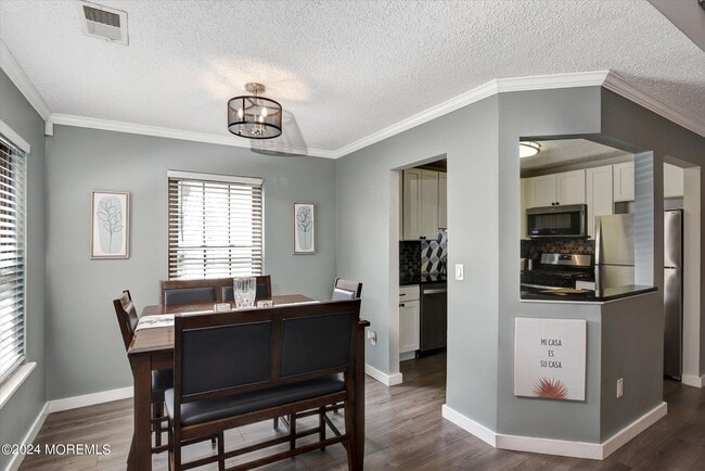 Building Photo - 116 Azalea Cir