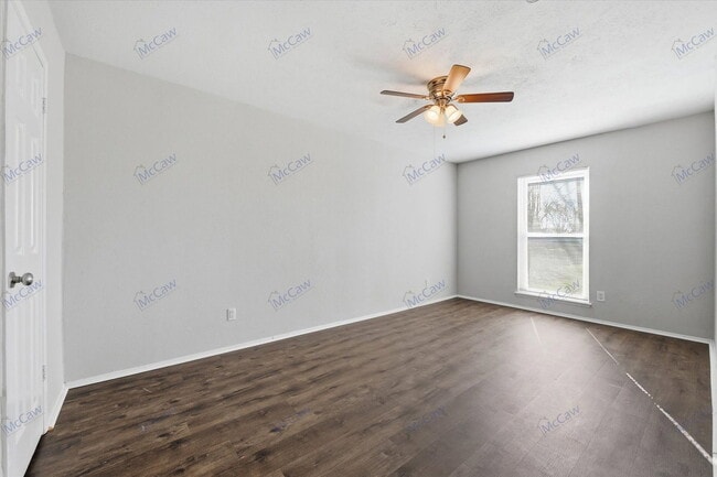 Building Photo - 7400 Butternut Ct