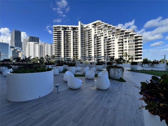 Building Photo - 770 Claughton Island Dr