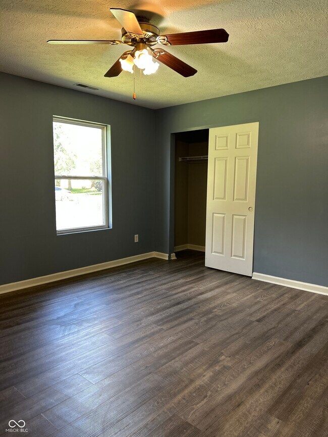 Building Photo - 4204 Sycamore Ct
