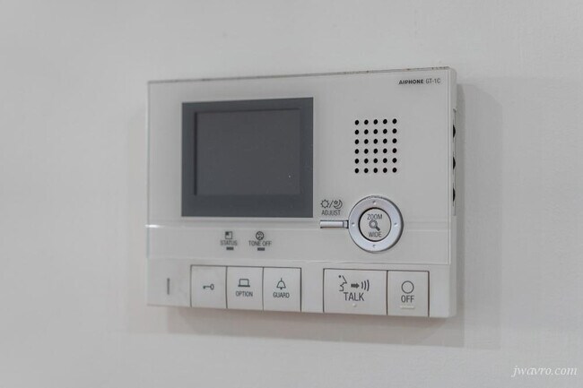 Building Photo - 1280 Hampshire St